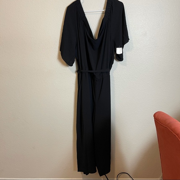 NWT City Chic Black Off Shoulder Jumpsuit - Picture 2 of 8